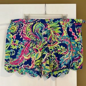 Lily Scalloped Shorts